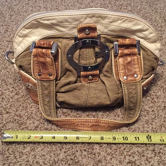 Guess Purse, NWT, bundle and save! - Picture 4 of 6